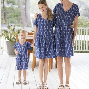 Short sleeve A-line dress